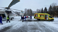 В Тверь экстренно доставили на вертолете 44-летнего тяжелобольного мужчину