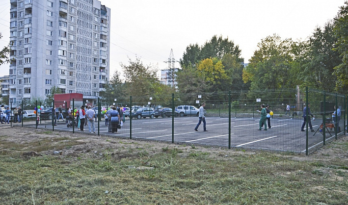 В рамках ППМИ жители Центрального района Твери обустроили парковку