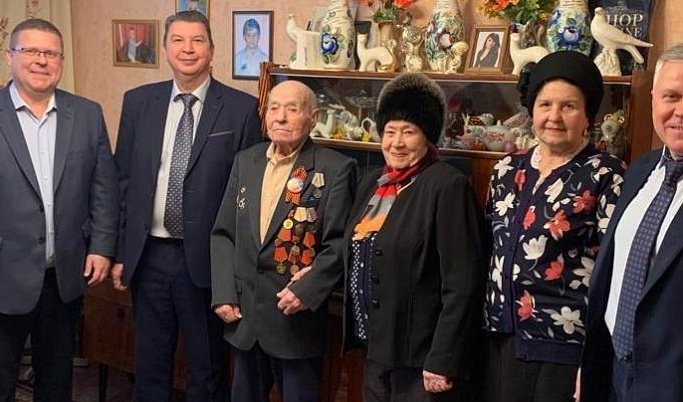 В Конаковском районе 97 лет исполнилось ветерану Николаю Баранову