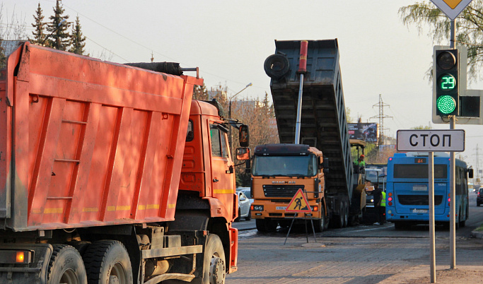Почти миллиард рублей готовы вложить в ремонт трех дорог в Тверской области 