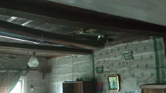 Молния попала в жителя Калязинского района в его собственном доме