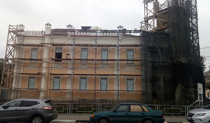 Минконтроль Тверской области опубликовал фото отреставрированного фасада «Ласточкиного гнезда»