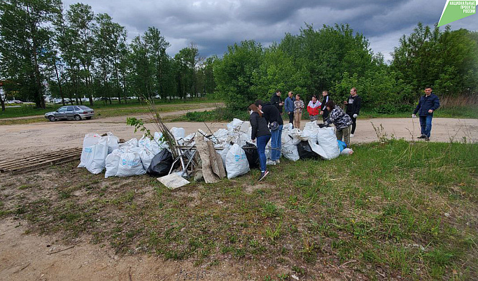 В Тверской области проходит уборка водных объектов в рамках акции «Вода России»