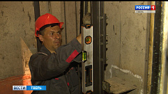 В Тверской области приступили к замене старых лифтов
