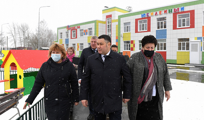 Игорь Руденя посетил детский сад «Юбилейный» в Лихославле