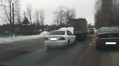 На Московском шоссе в Твери столкнулись 4 автомобиля