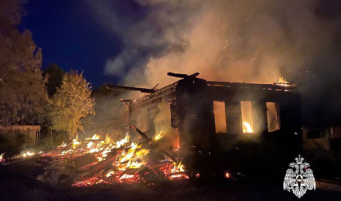 На месте пожара в Тверской области обнаружили погибшего