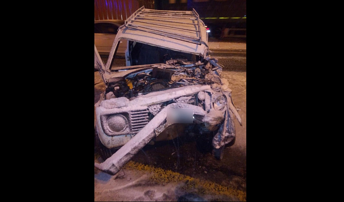Водитель «Нивы» разбился насмерть на трассе М-10 в Тверской области 