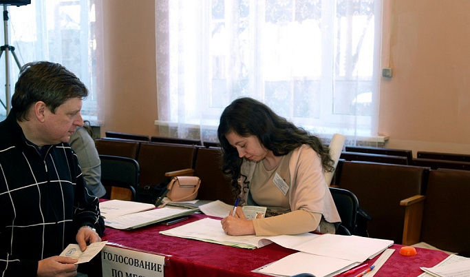 Сенатор Андрей Епишин принял участие в выборах Президента России в Кимрах