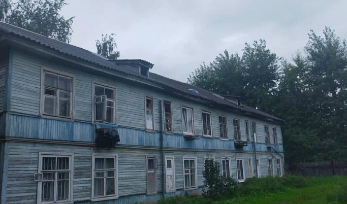 Прокуратура проверит многоквартирный дом в Твери после жалоб на протекание крыши