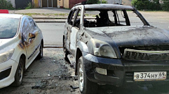 Ночью в Твери полностью выгорело авто Land Cruiser