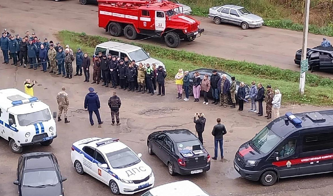 В Тверской области следователи, спасатели и волонтеры отыскали 6-летнего мальчика