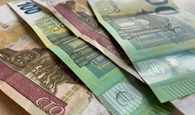 За три месяца жители Тверской области отправили в Банк России 900 обращений