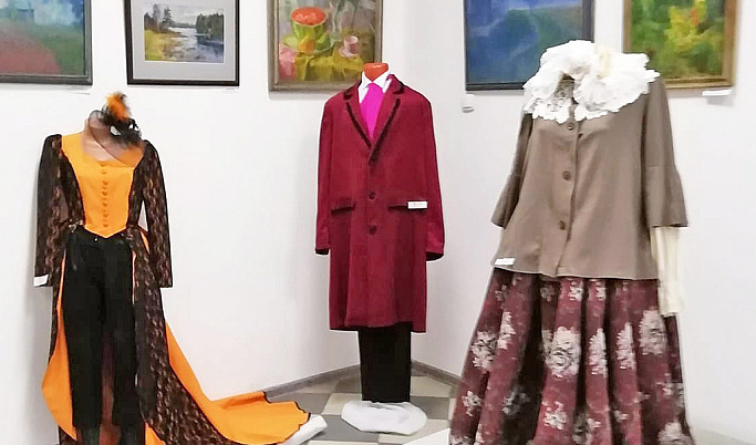 На выставках в Вышнем Волочке покажут театральные костюмы и коллекционные куклы ручной работы