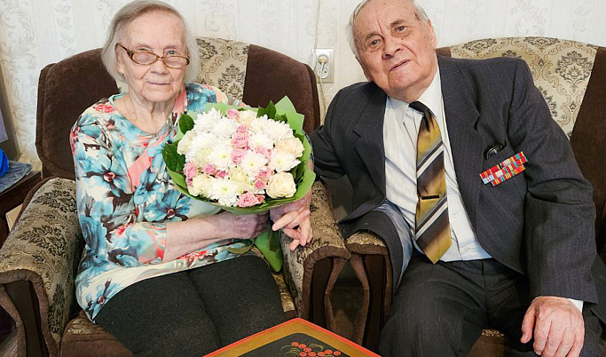 В Тверской области исполнилось 93 года ветерану и участнику первого Парада Победы Владимиру Левандовскому