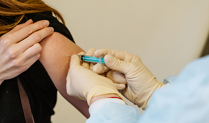 Более 100 тысяч человек в Тверской области вакцинировались от COVID-19