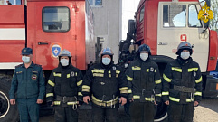В Тверской области пожарные спасли двух людей из горящей квартиры