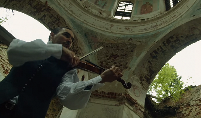 В заброшенных церквях Тверской области прозвучала классическая музыка