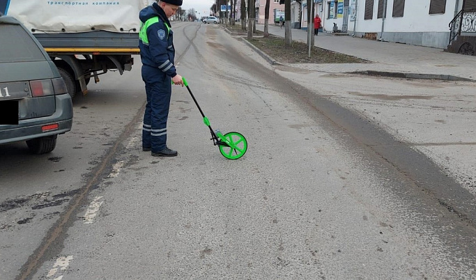 Во Ржеве водитель «ГАЗа» устроил ДТП на перекрестке