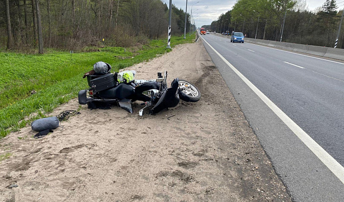 В Тверской области после ДТП госпитализировали 38-летнего мотоциклиста
