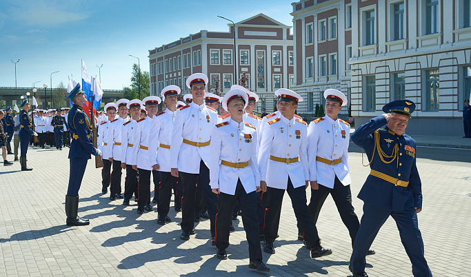 Тверскому суворовскому военному училищу исполнилось 80 лет