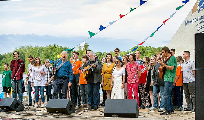 Жители Тверской области могут увидеть фестиваль «Распахнутые ветра» онлайн
