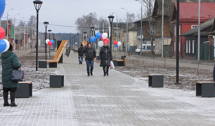 В Осташкове открыли благоустроенный бульвар на улице Евстафьевская