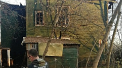 СК завел дело об убийстве после пожара в доме в Тверской области