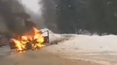 В Тверской области в результате ДТП загорелся автомобиль