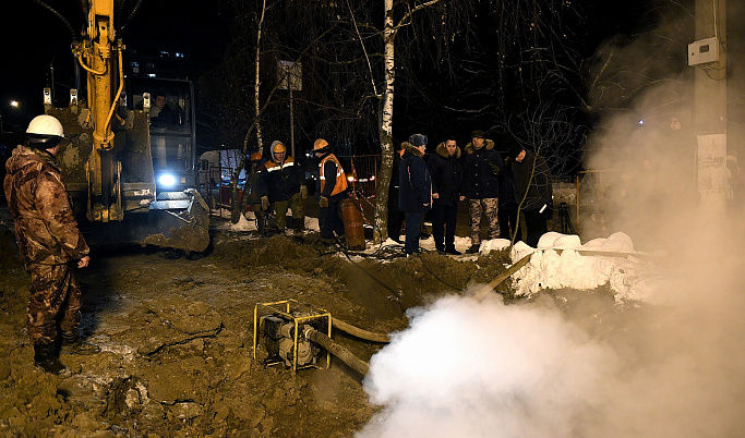В Московском районе Твери устранены повреждения на теплотрассе
