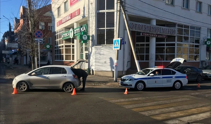 В Твери на улице Серебряная иномарка сбила пешехода