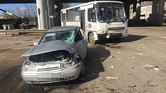 58-летняя женщина пострадала в аварии с маршруткой в Твери