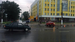 В Твери водитель «ВАЗа» убежал с места ДТП, оставив автомобиль