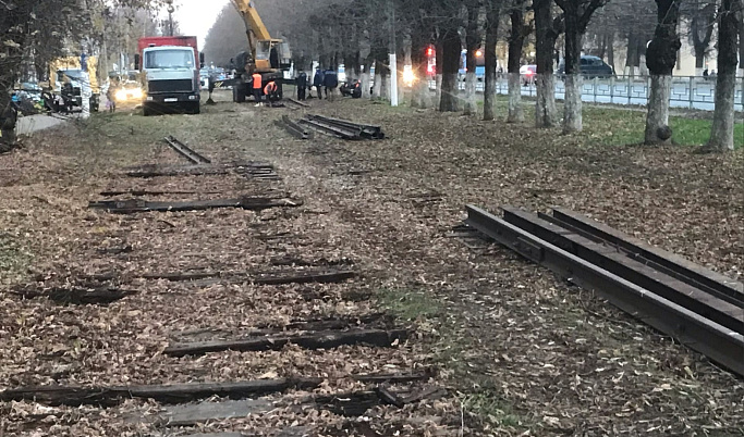 На Петербургском шоссе в Твери демонтировали трамвайные рельсы