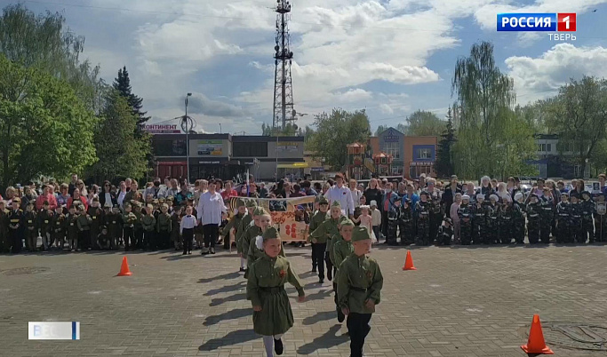 Почему «малышковый» парад в Тверской области вызвал бурю возмущений в соцсетях