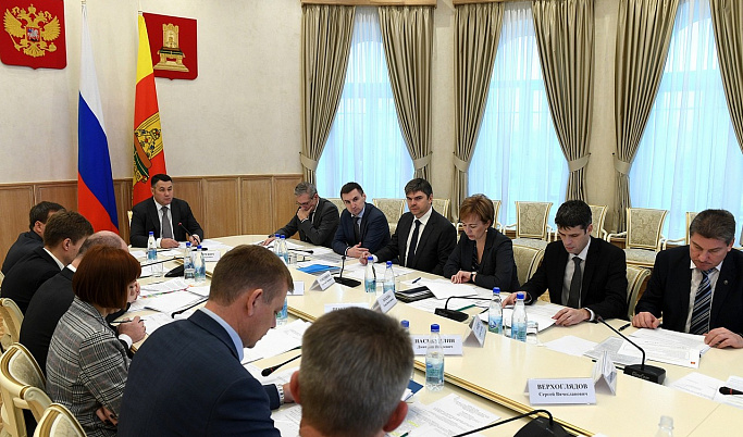 Губернатор Игорь Руденя провел совещание о внедрении новой модели пассажирских перевозок
