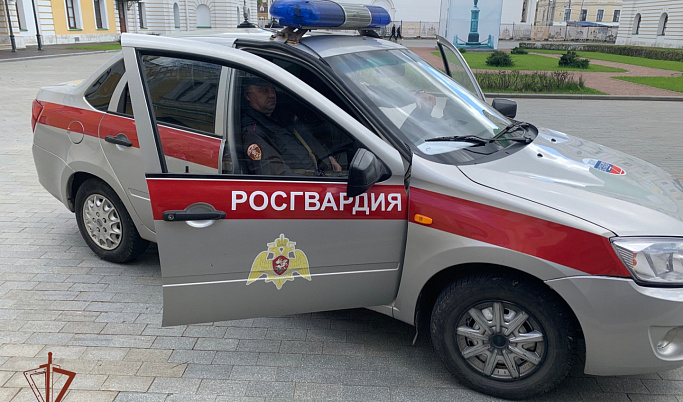 Пьяный москвич пытался зарезать жителя Тверской области