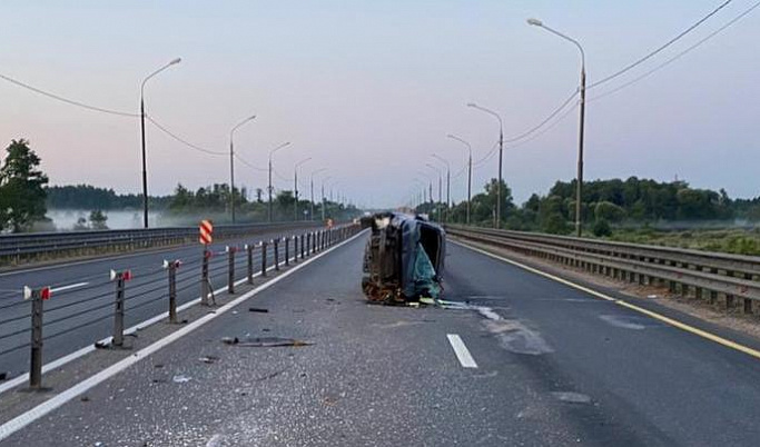 В Тверской области пострадало двое человек из-за сна за рулем