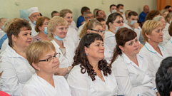 Калининская АЭС поздравила профессионалов ЦМСЧ-141 с Днем медицинского работника