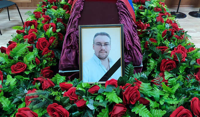 Под Тверью простились с Эдуардом Николаевым, погибшим в боях на Украине