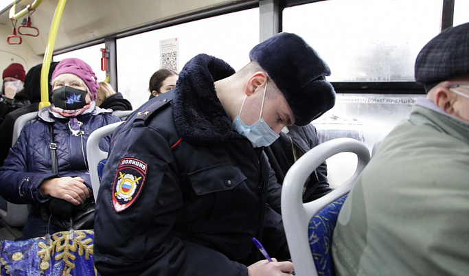 Более 250 пассажиров автобусов без масок оштрафовали в Тверской области