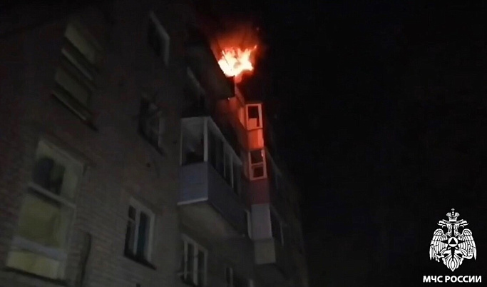 В Вышнем Волочке в горящей квартире погиб человек