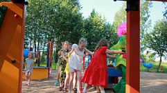 В поселке Овсище Вышневолоцкого округа обустроена и открыта новая детская игровая площадка