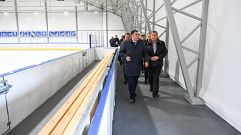 Игорь Руденя проинспектировал строительство спорткомплекса «Коралл Арена» в Бежецком округе