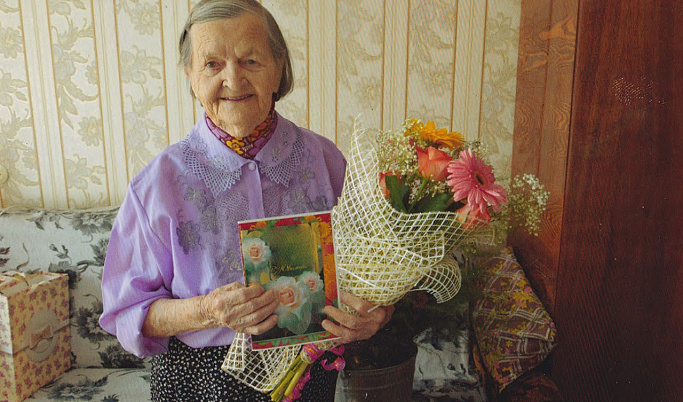 В Тверской области столетие отмечает ветеран войны Вера Кузнецова