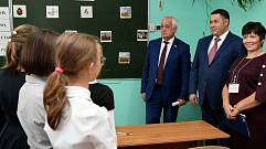 Игорь Руденя посетил ржевские школы