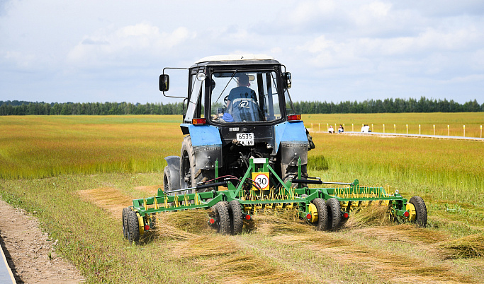 Уборку урожая и заготовку кормов продолжают в Тверской области