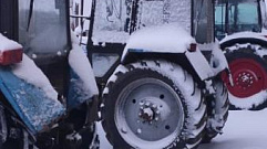 В Тверской области пьяный мужчина пытался покататься на колхозном тракторе
