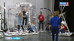 На сцене Тверского ТЮЗа премьера - сказка «Путешествие голубой стрелы»