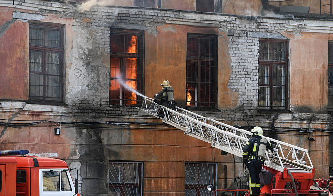 В Твери локализовали возгорание в здании НИИ ВКО 
